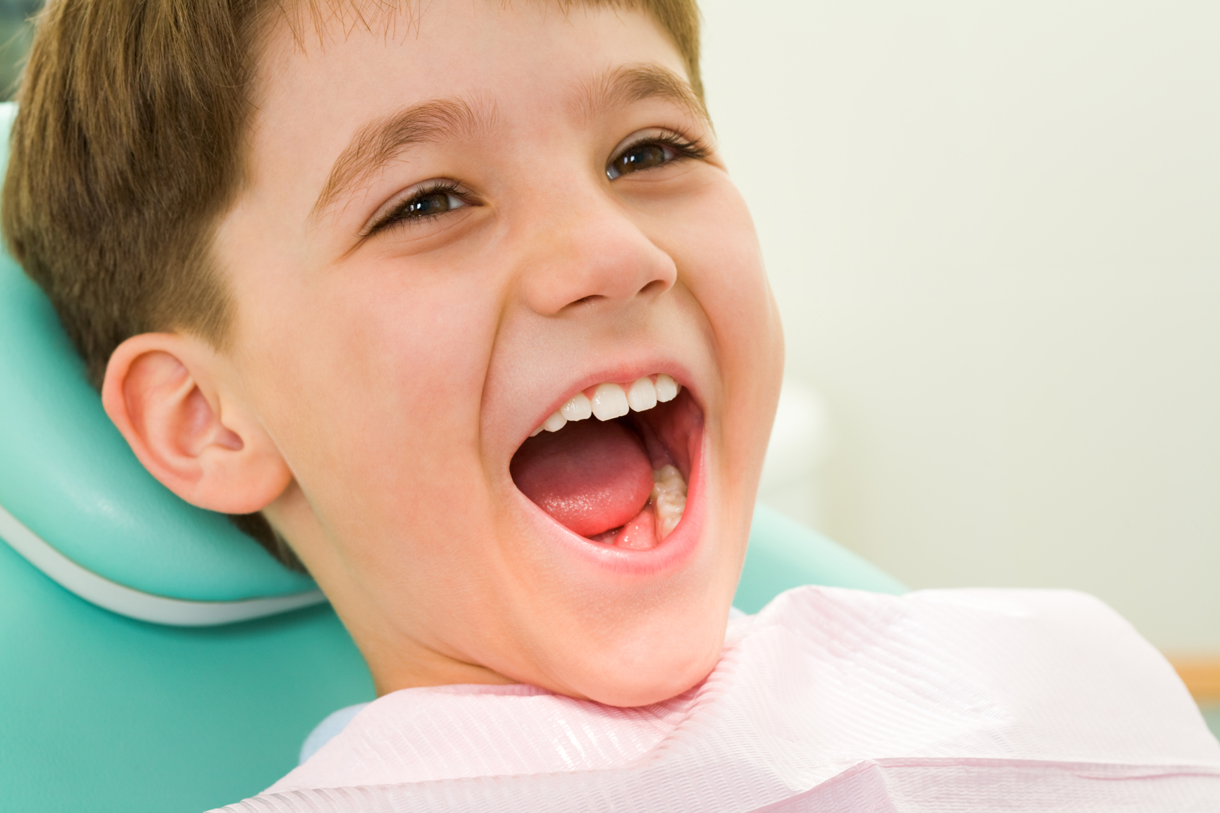 Phương pháp niềng răng không nhổ răng cho trẻ em