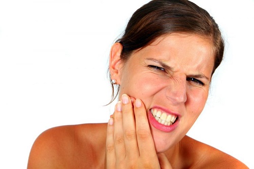 Hiện tượng răng bị ê buốt sau khi tẩy trắng có sao không? 3
