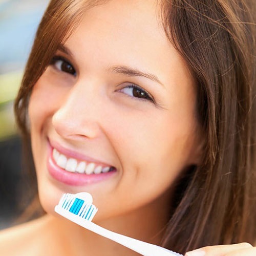 Chăm sóc sau khi bọc răng sứ giúp răng khỏe mạnh-3